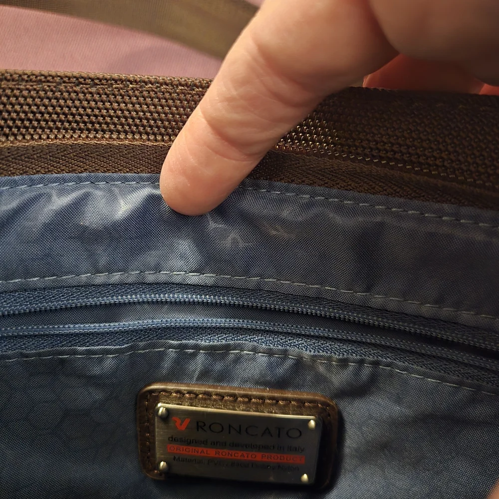 Roncato Correspondent Bag - Picture 10 of 16